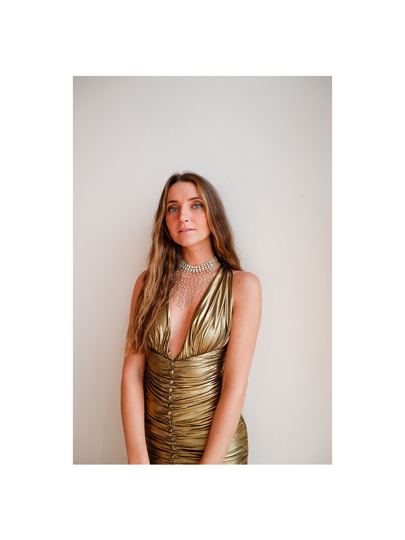 les Willen Gedateerd Gedrapeerde lange jurk met gouden plunging halslijn - XmasShow | Anne Sophie