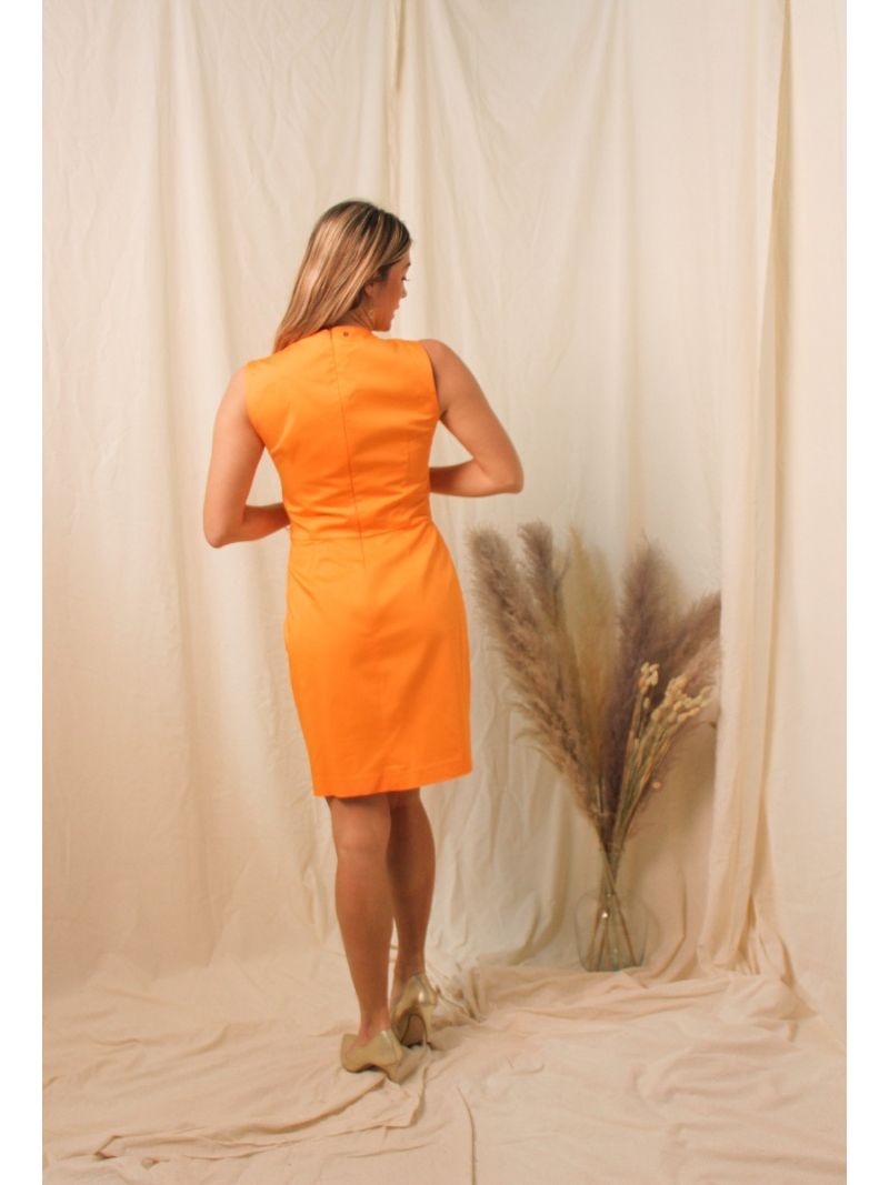 Kleine oranje jurk